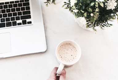 突发大交易！湖人估值100亿美元，巴斯家族同意出售控股权，新老板背景太惊人