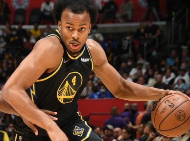 开云体育官网-近9场遭遇7场失败 低迷之中勇士终现一丝曙光