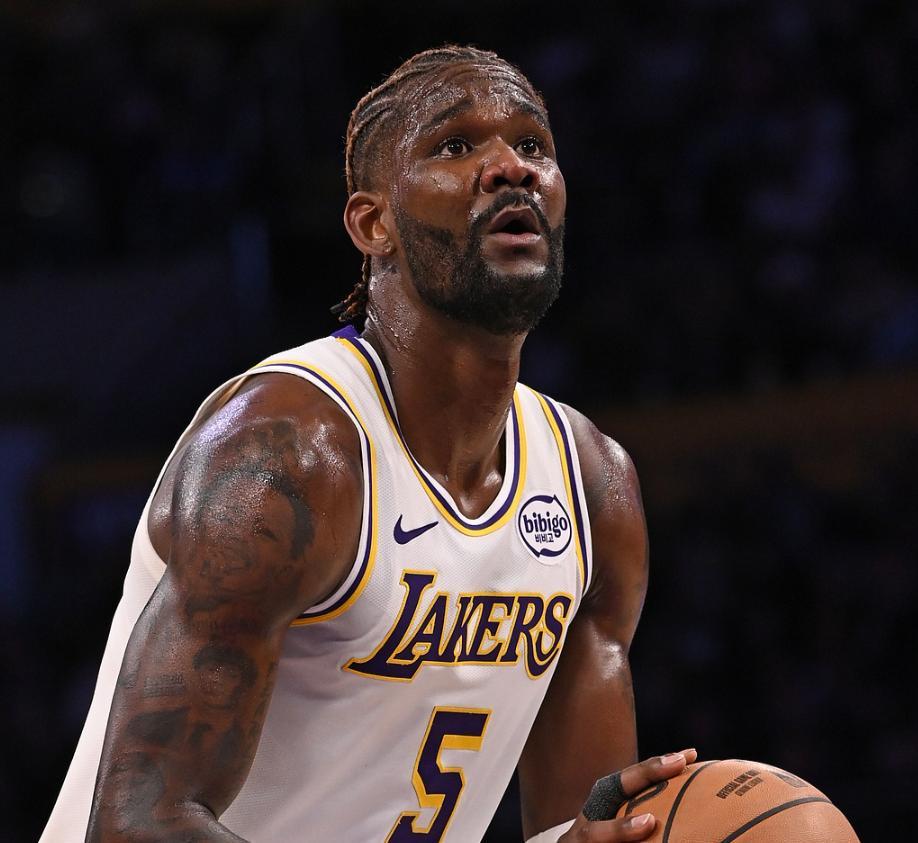 开云体育下载-湖人最大毒瘤凸显！艾顿攻守全垮纯副作用，被DNP后立马打出优势