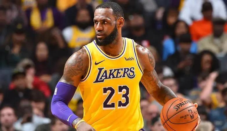 开云体育下载-麦迪评历史最强阵太敢了！自入阵+詹打控卫，网友：保底十连冠