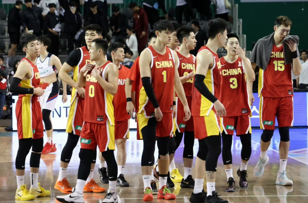 开云体育app-中国男篮对决日本！不出意外！这9人被精简出局，收三好一坏消息