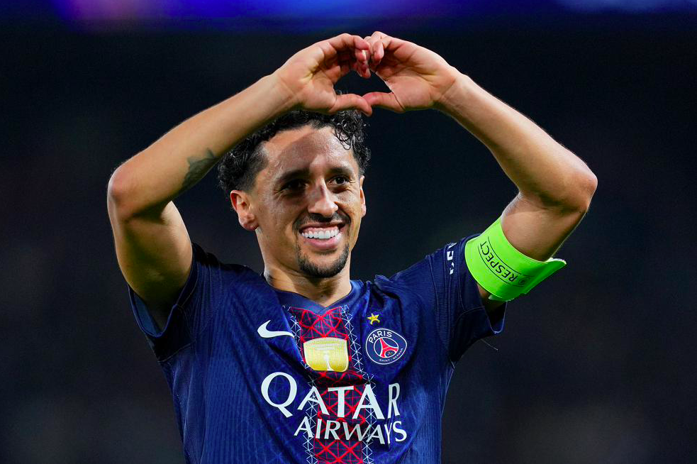 开云体育app-2-2！欧冠德比战：11打10却在补时被逼平 12亿豪门5-4惊险晋级