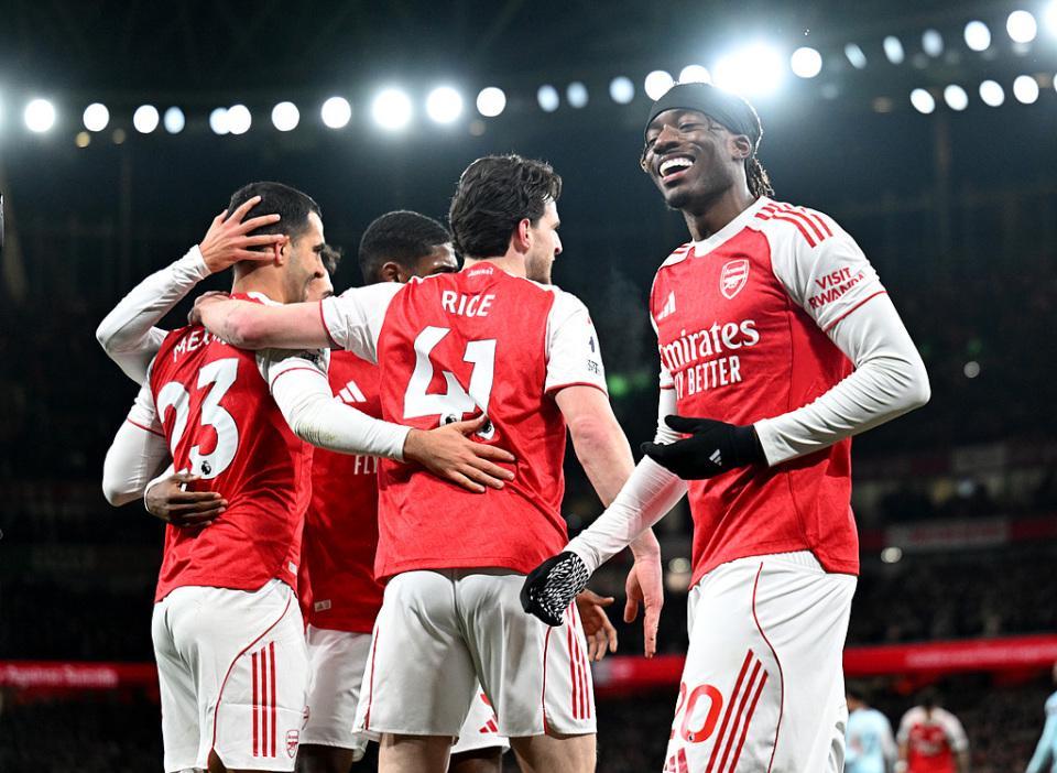 开云体育官网-4连胜终结 阿森纳1-1小蜜蜂 领先优势缩至4分 马丁内利失绝杀单刀